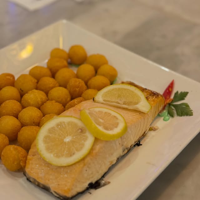 Salmón grillado